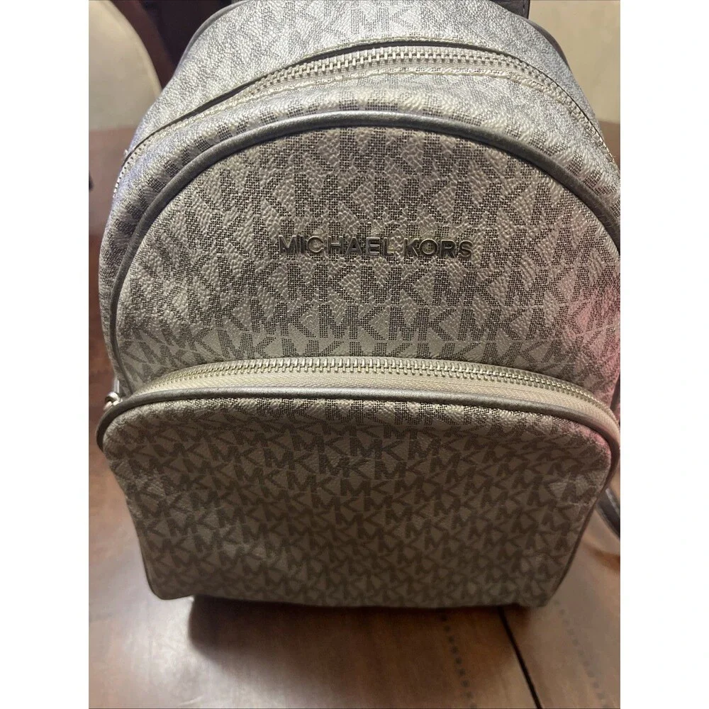Signature Michael Kors Logo Backpack - Abbey - Medium - Gray/Silver - Picture 3 of 10